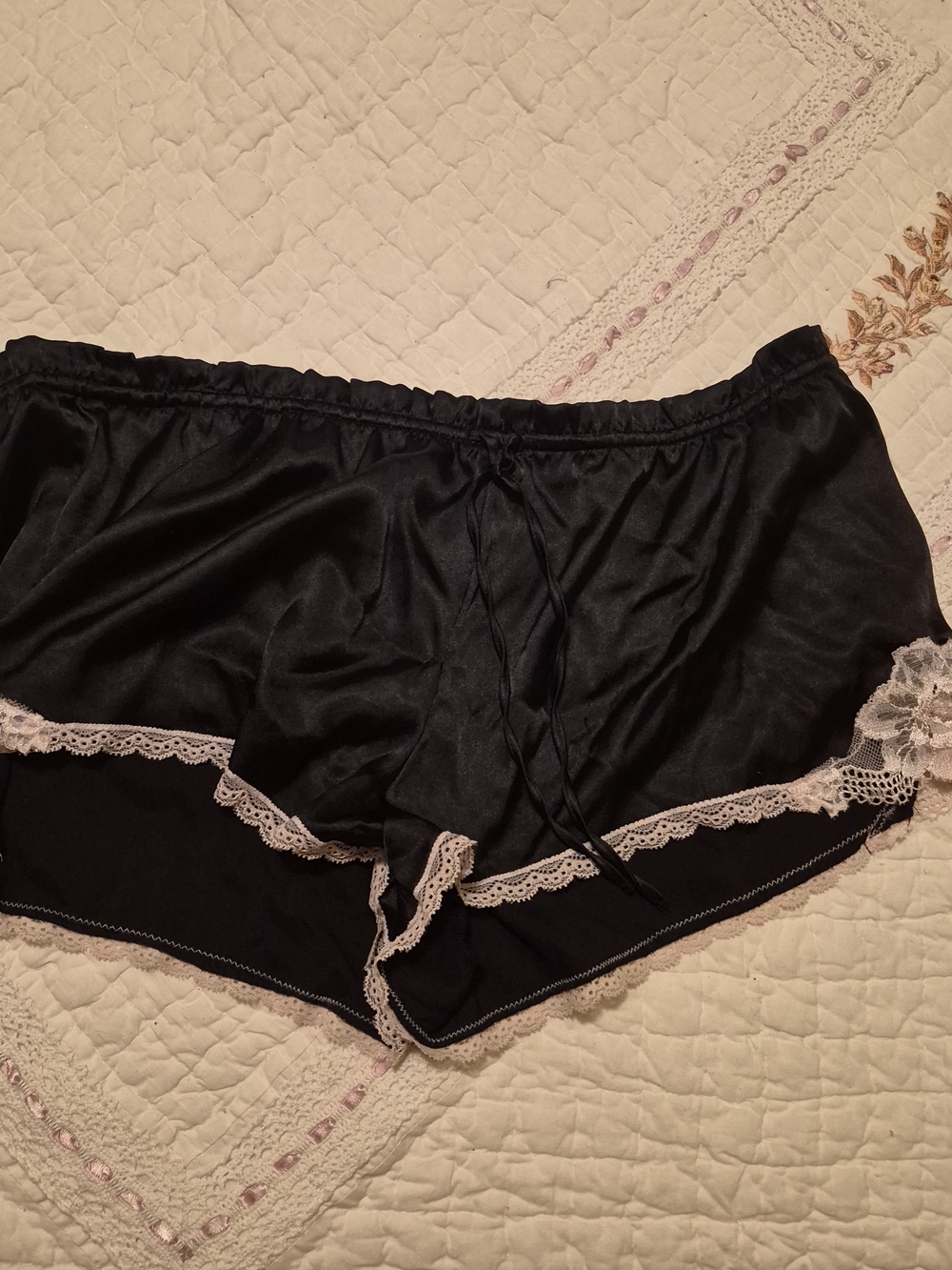 Victoria's Secret Black Satin Cami with White Lace Trim - Picture 4 of 6